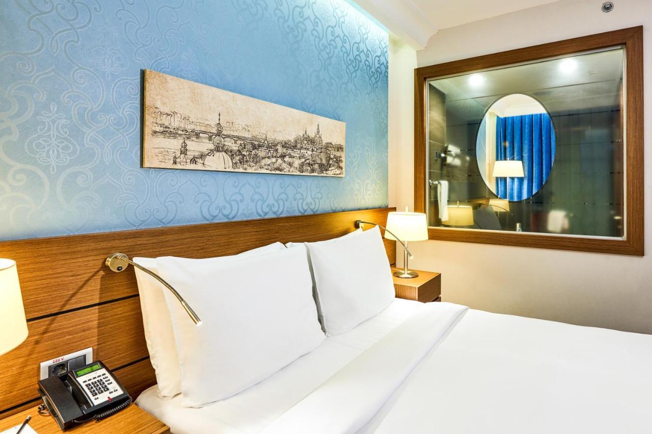 Radisson Blu Hotel, Kyiv Podil City Centre Eksteriør bilde